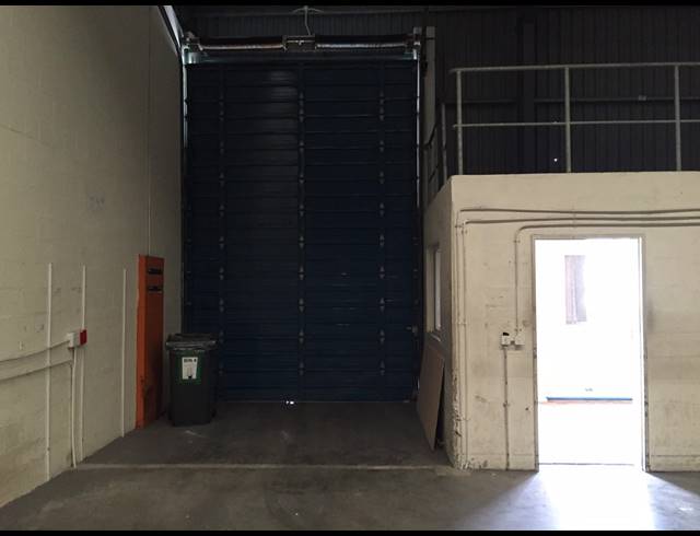 360M² FACTORY TO LET IN PAROW CENTRAL